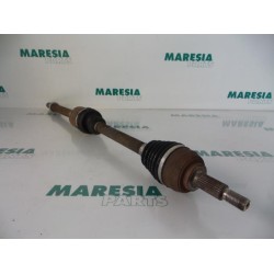 Renault - Megane Scenic - Front drive shaft, right