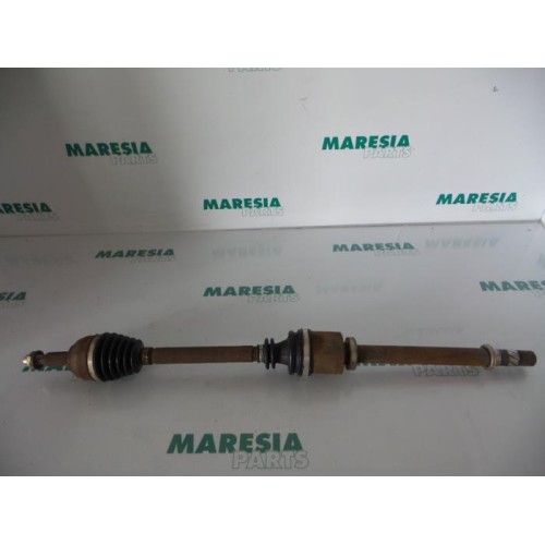 Renault - Megane Scenic - Front drive shaft, right