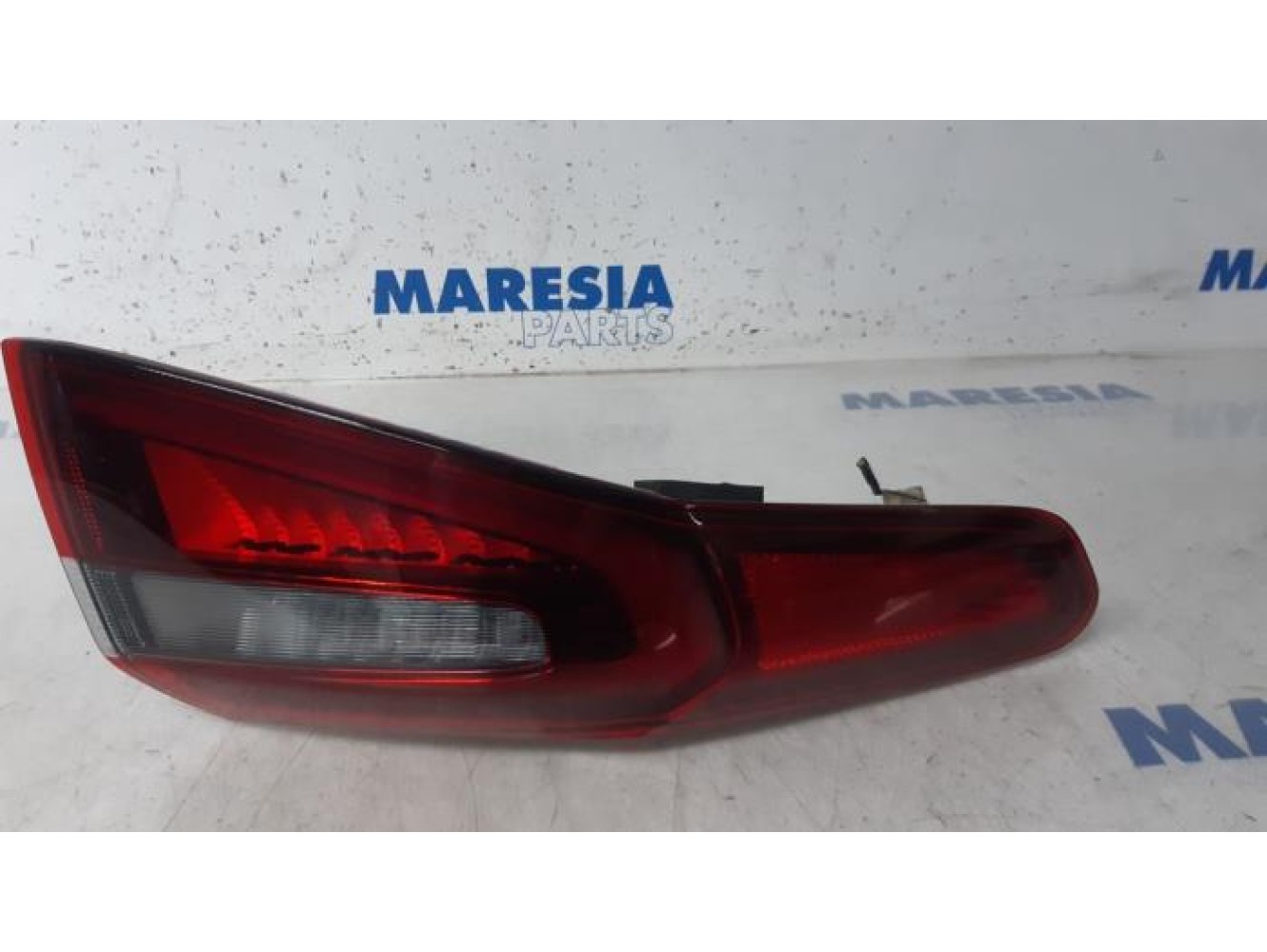 Alfa Romeo - Stelvio - Achterlicht links