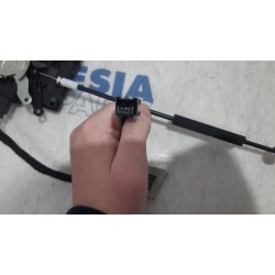 Alfa Romeo - Stelvio - Tailgate lock mechanism