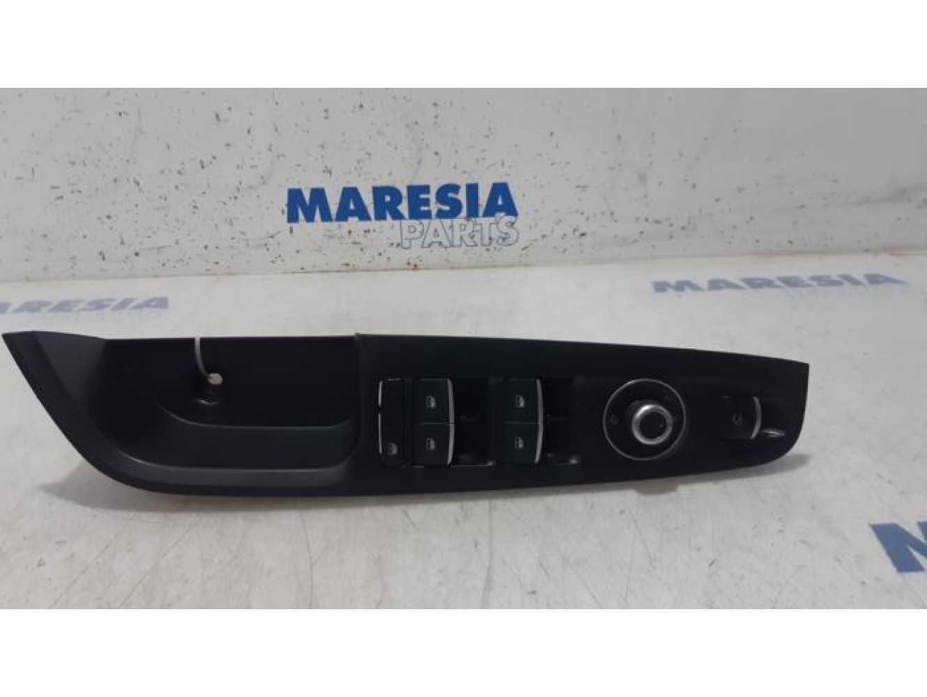 Alfa Romeo - Stelvio - Commutateur combi vitres