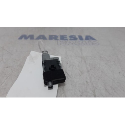 Alfa Romeo - Stelvio - Antenne amplificateur