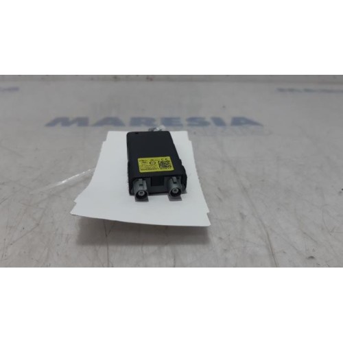 Alfa Romeo - Stelvio - Antenne amplificateur