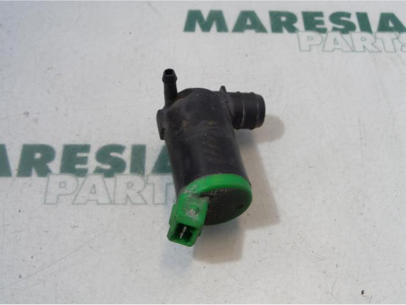 Peugeot - 406 - Scheibensprüherpumpe vorne