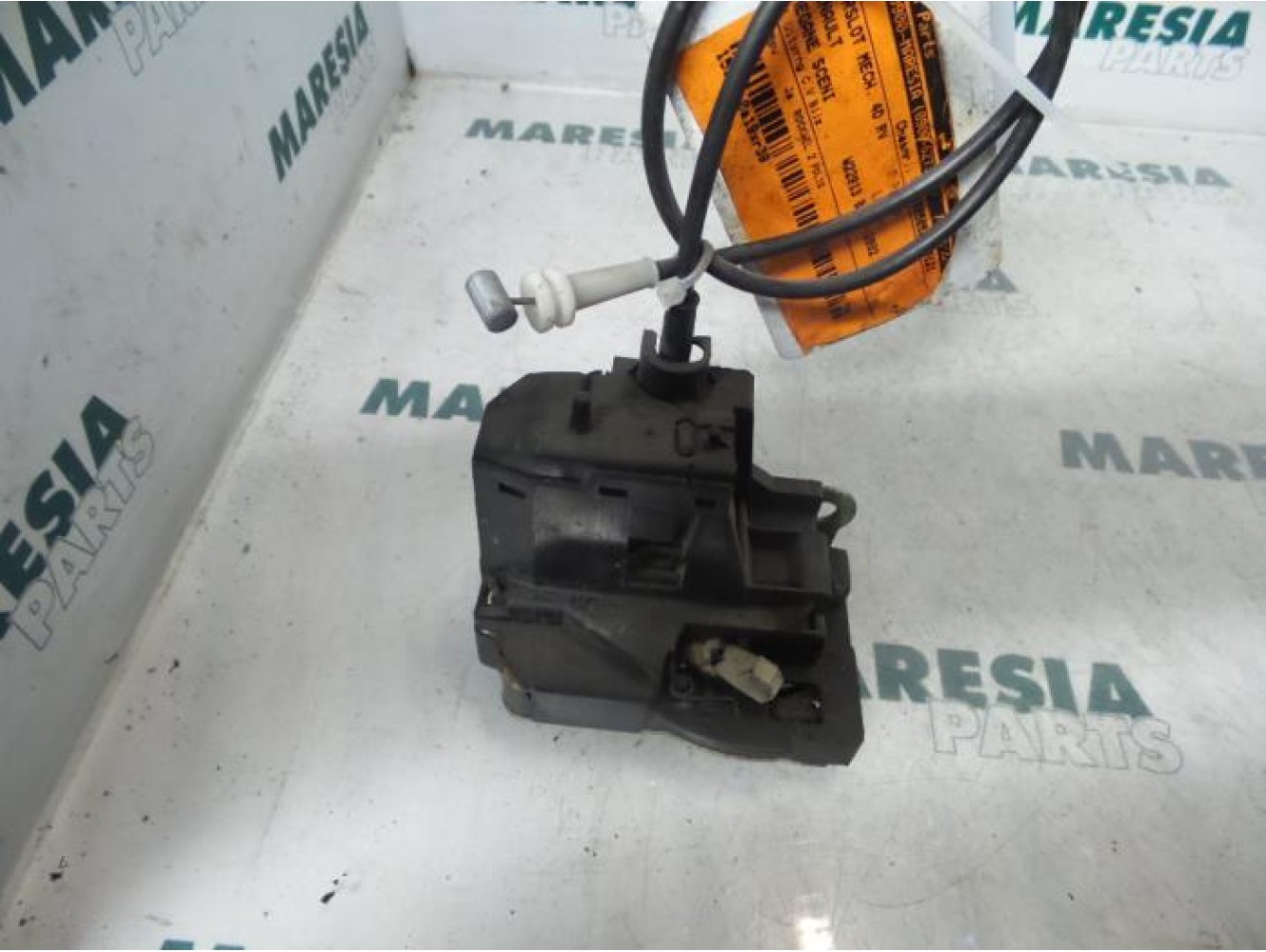Renault - Megane Scenic - Front door lock mechanism 4-door, right