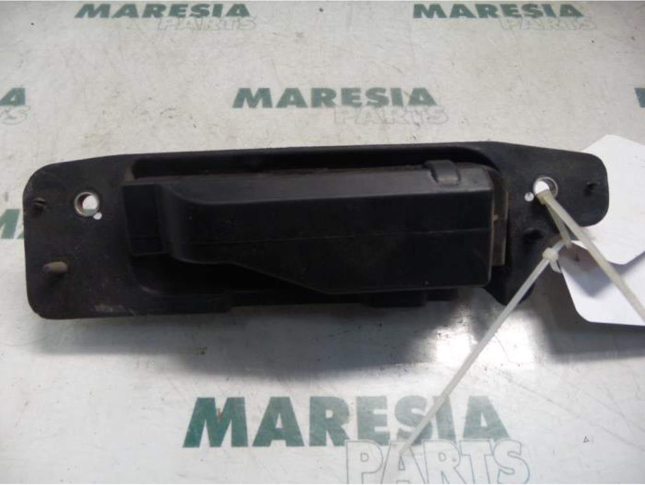 Citroen - C2 - Tailgate lock mechanism