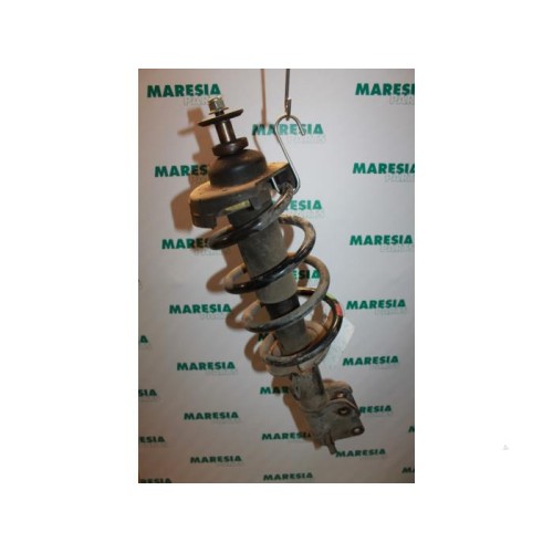 Renault - Trafic - Front shock absorber rod, right