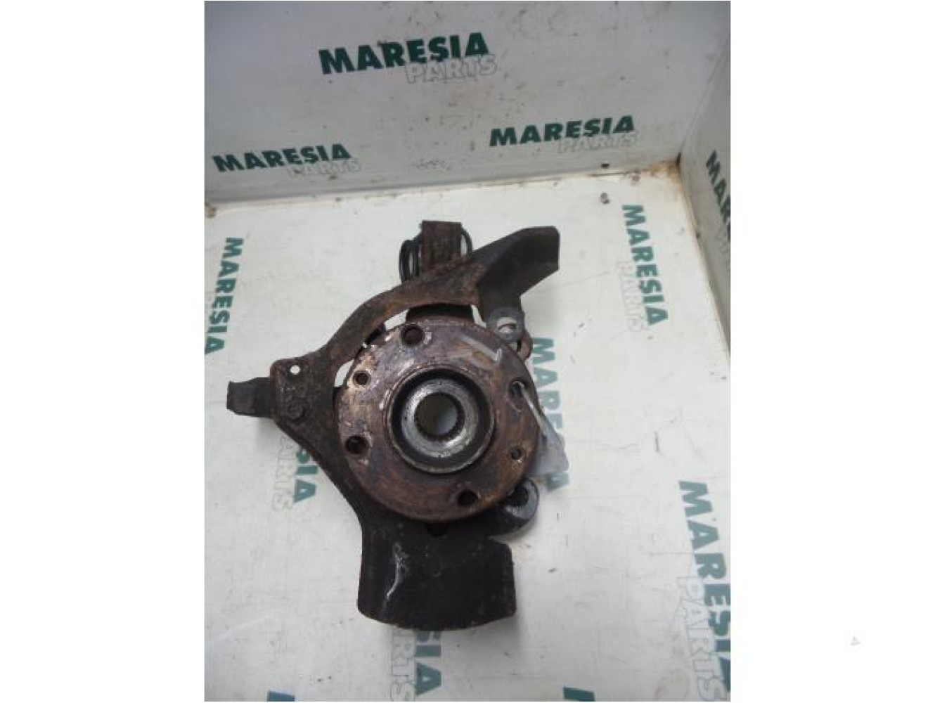 Lancia - Lybra - Knuckle, front right