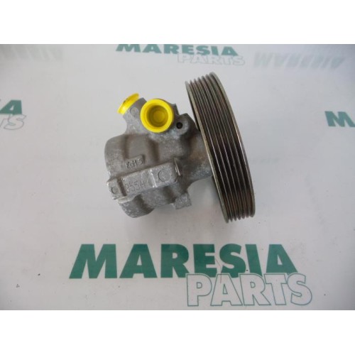 Peugeot - 206 - Power steering pump