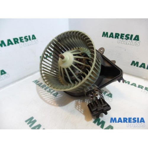 Citroen - Xsara - Heating and ventilation fan motor