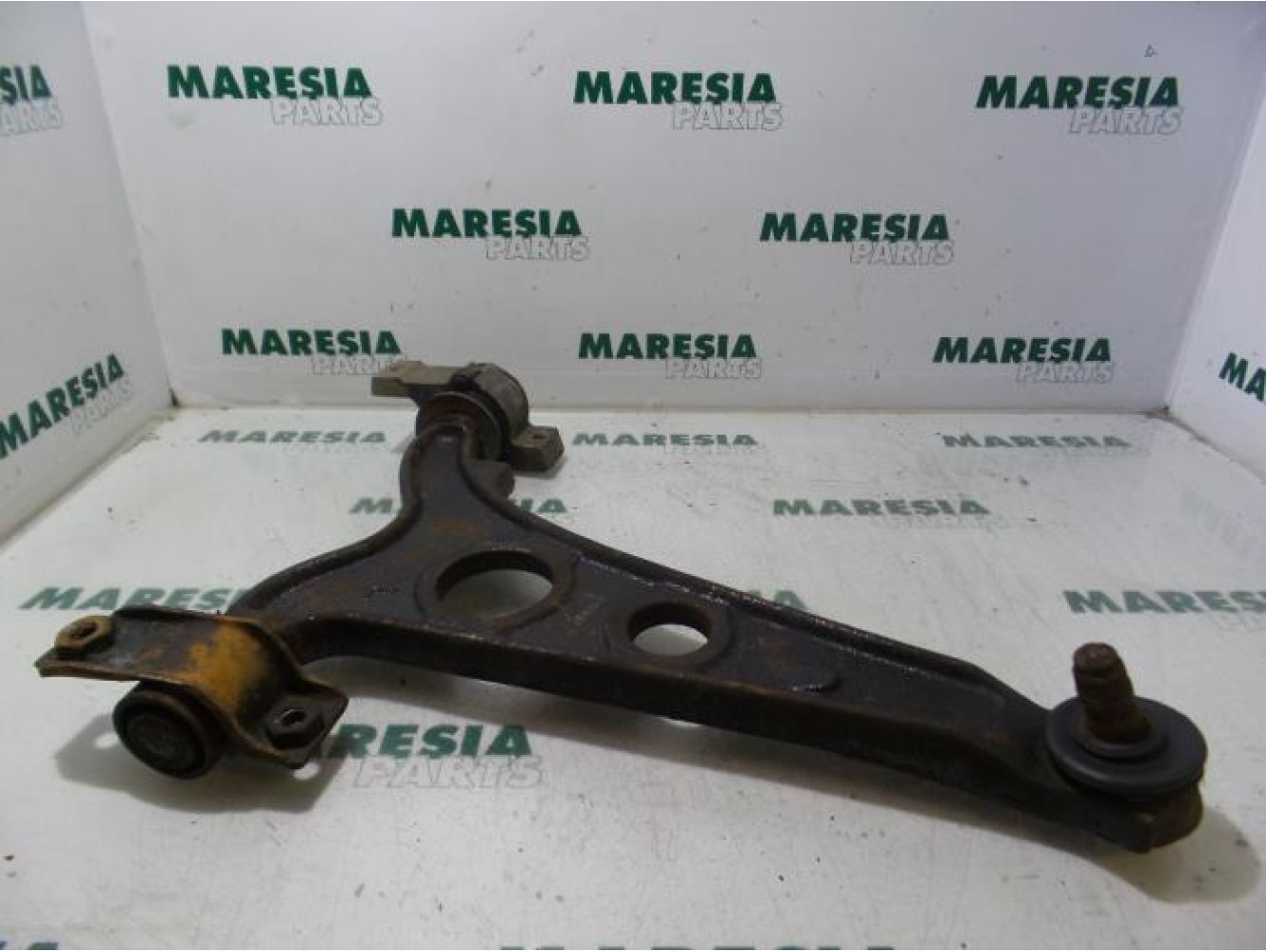 Lancia - Lybra - Querlenker unten links vorne