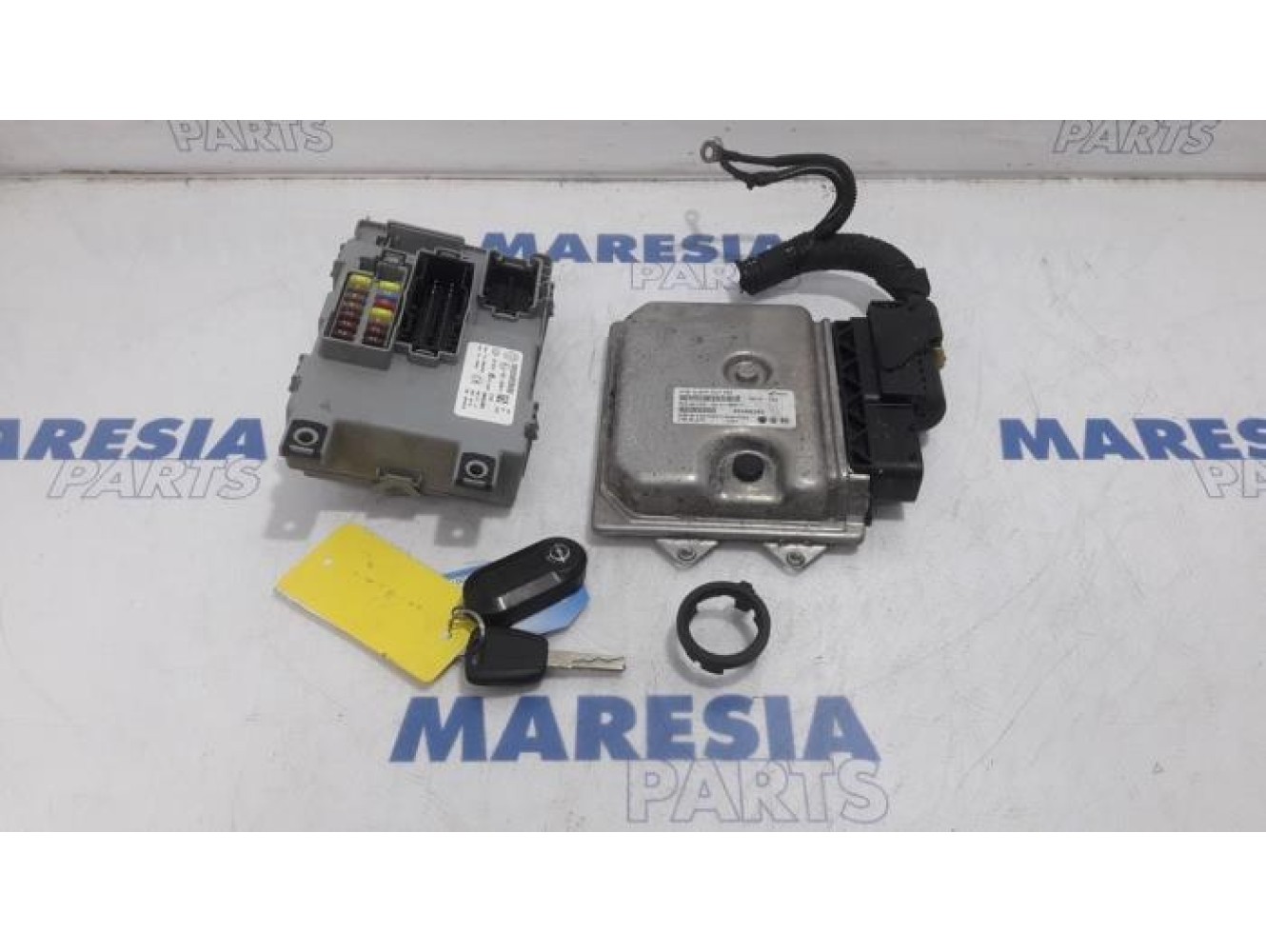 Opel - Combo - Engine management computer