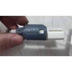 Renault - Kangoo - Brake light switch
