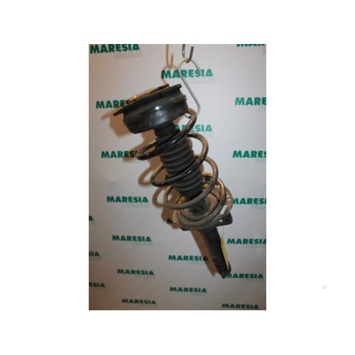 Renault - Megane - Front shock absorber rod, left