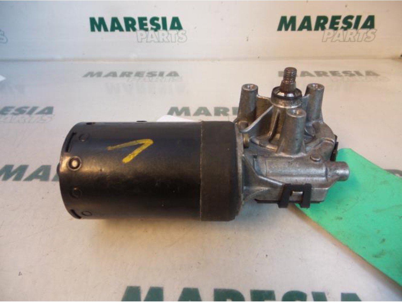 Peugeot - 206 - Front wiper motor