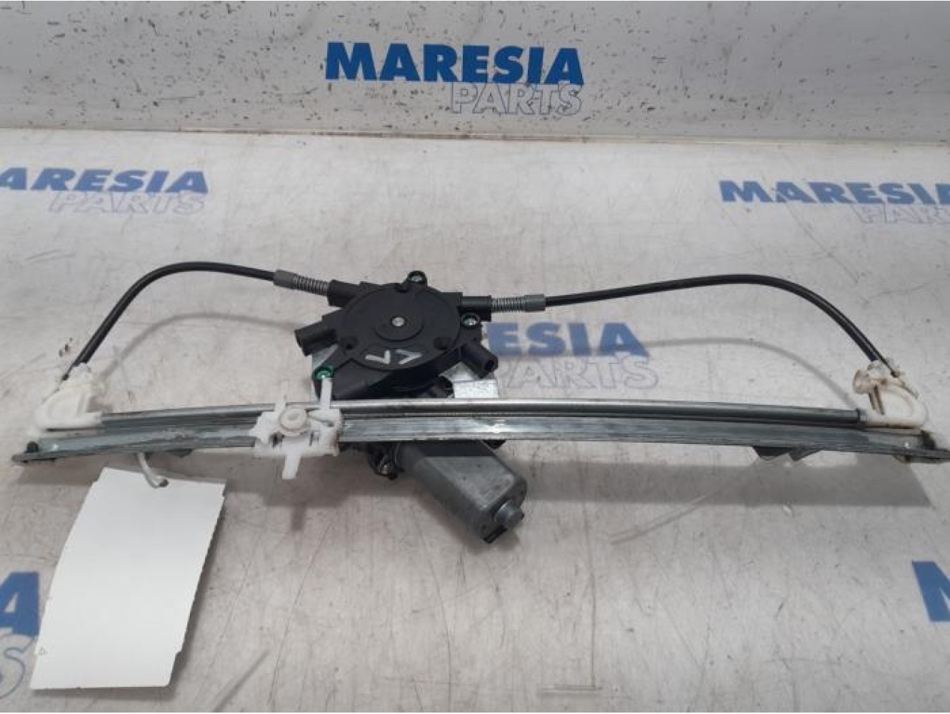 Fiat - Punto - Window mechanism 4-door, front left