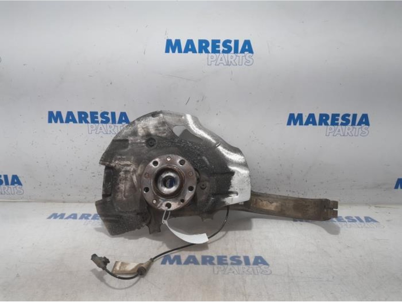 Alfa Romeo - Stelvio - Knuckle, front left