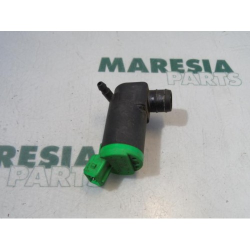 Peugeot - 106 - Scheibensprüherpumpe vorne