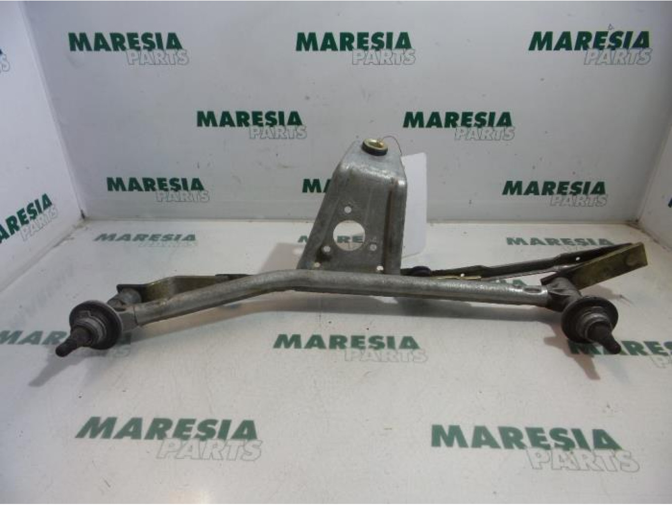 Peugeot - 206 - Wiper mechanism