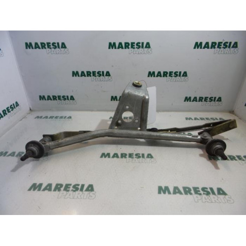 Peugeot - 206 - Wiper mechanism