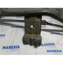 Renault - Clio - Wiper mechanism
