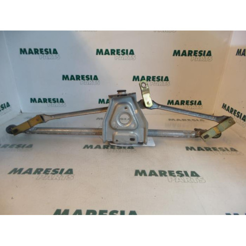 Renault - Clio - Wiper mechanism