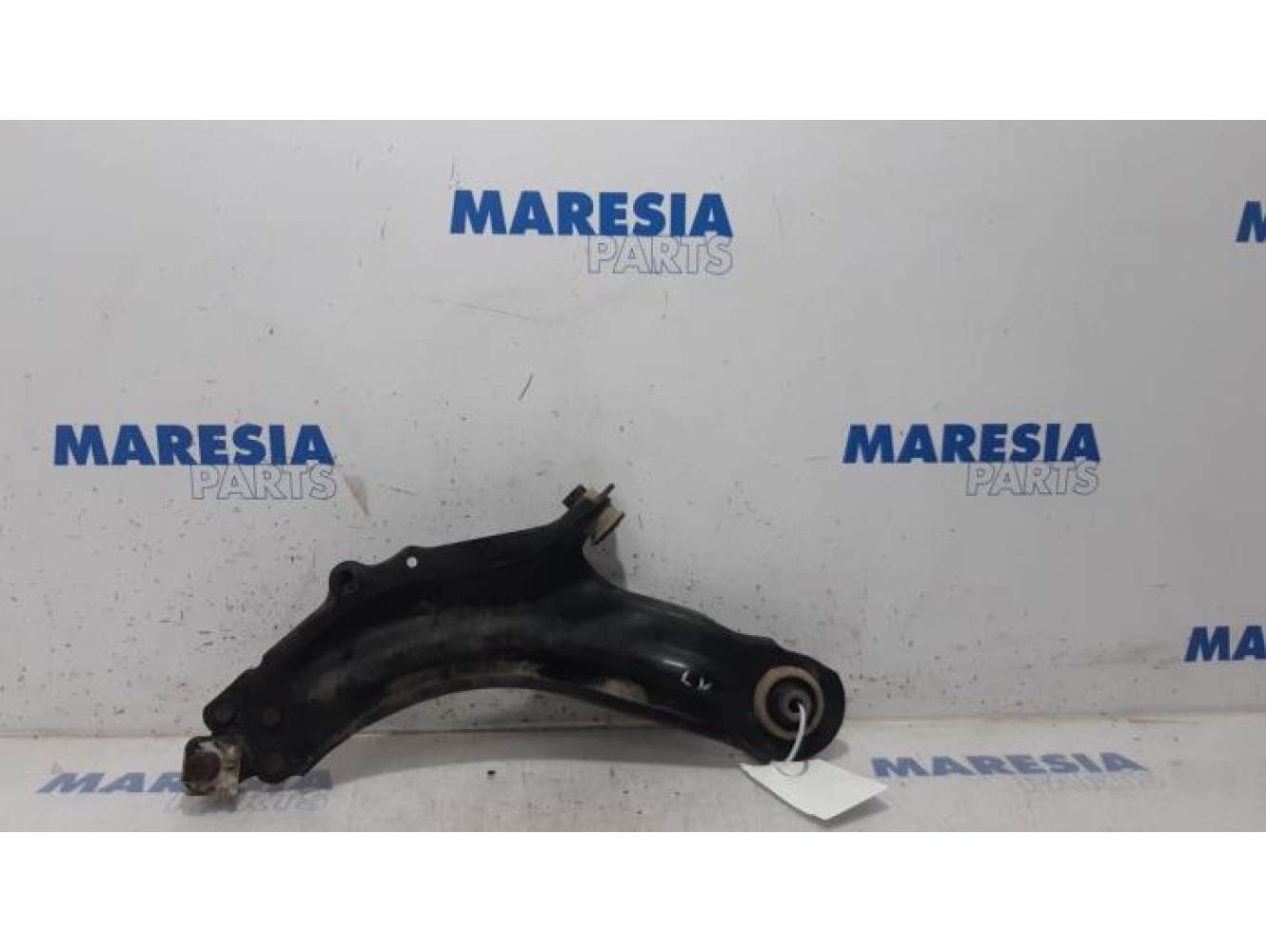 Renault - Kangoo - Front lower wishbone, left