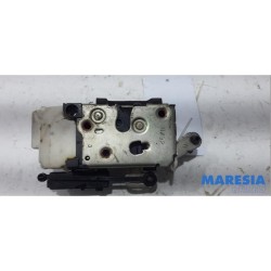 Lancia - Lybra - Front door lock mechanism 4-door, right