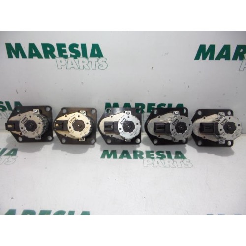 Peugeot - 607 - Heater valve motor