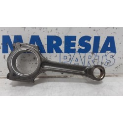 Renault - Captur - Connecting rod