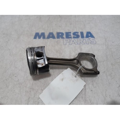 Peugeot - 5008 - Piston