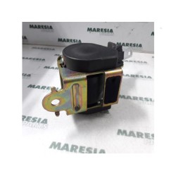 Peugeot - 607 - Rear seatbelt, centre