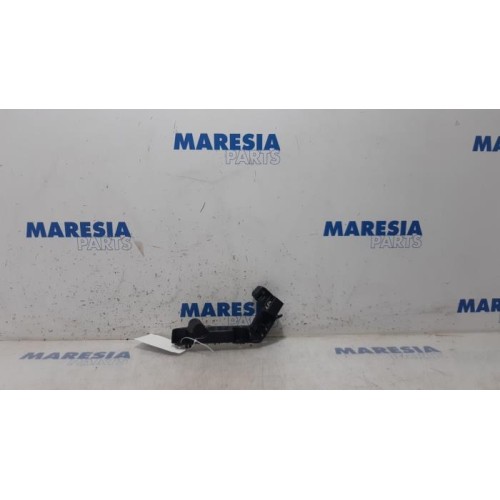 Citroen - C4 Cactus - Rear bumper bracket, left