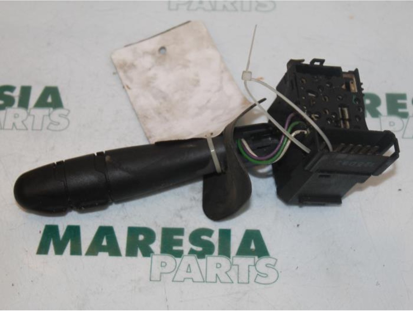 Renault - Clio - Indicator switch