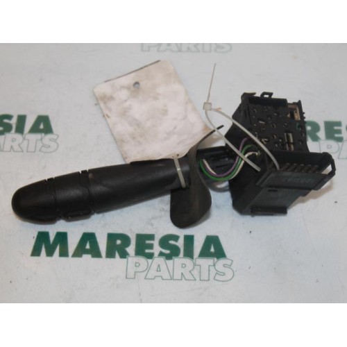 Renault - Clio - Indicator switch