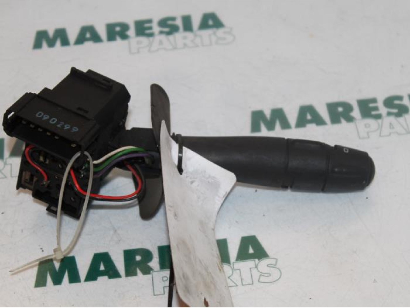 Renault - Clio - Indicator switch