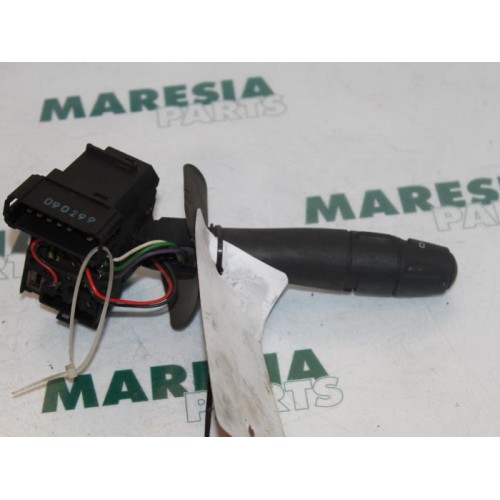 Renault - Clio - Indicator switch