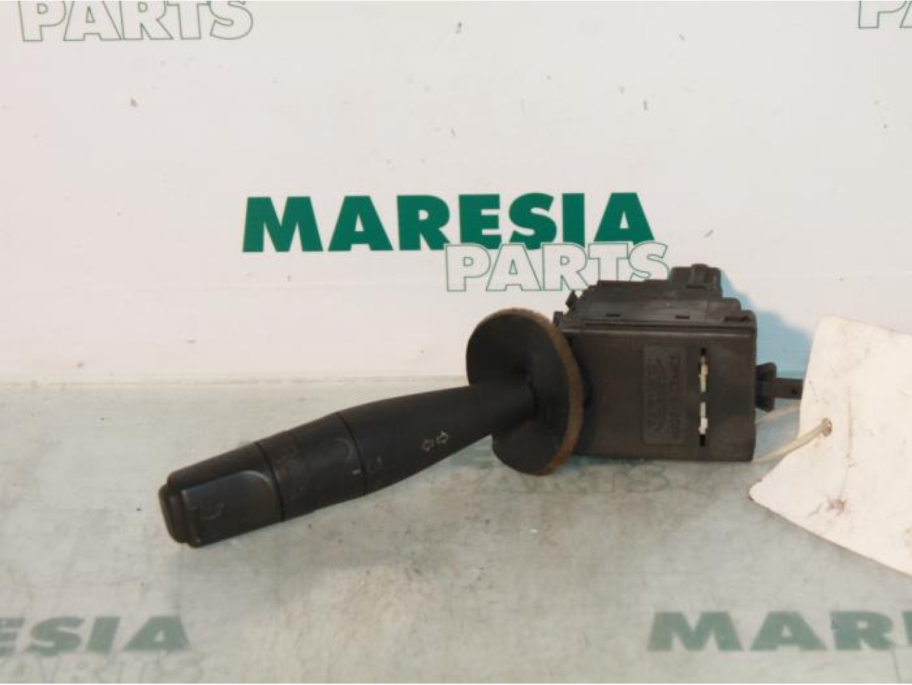 Peugeot - Partner - Indicator switch