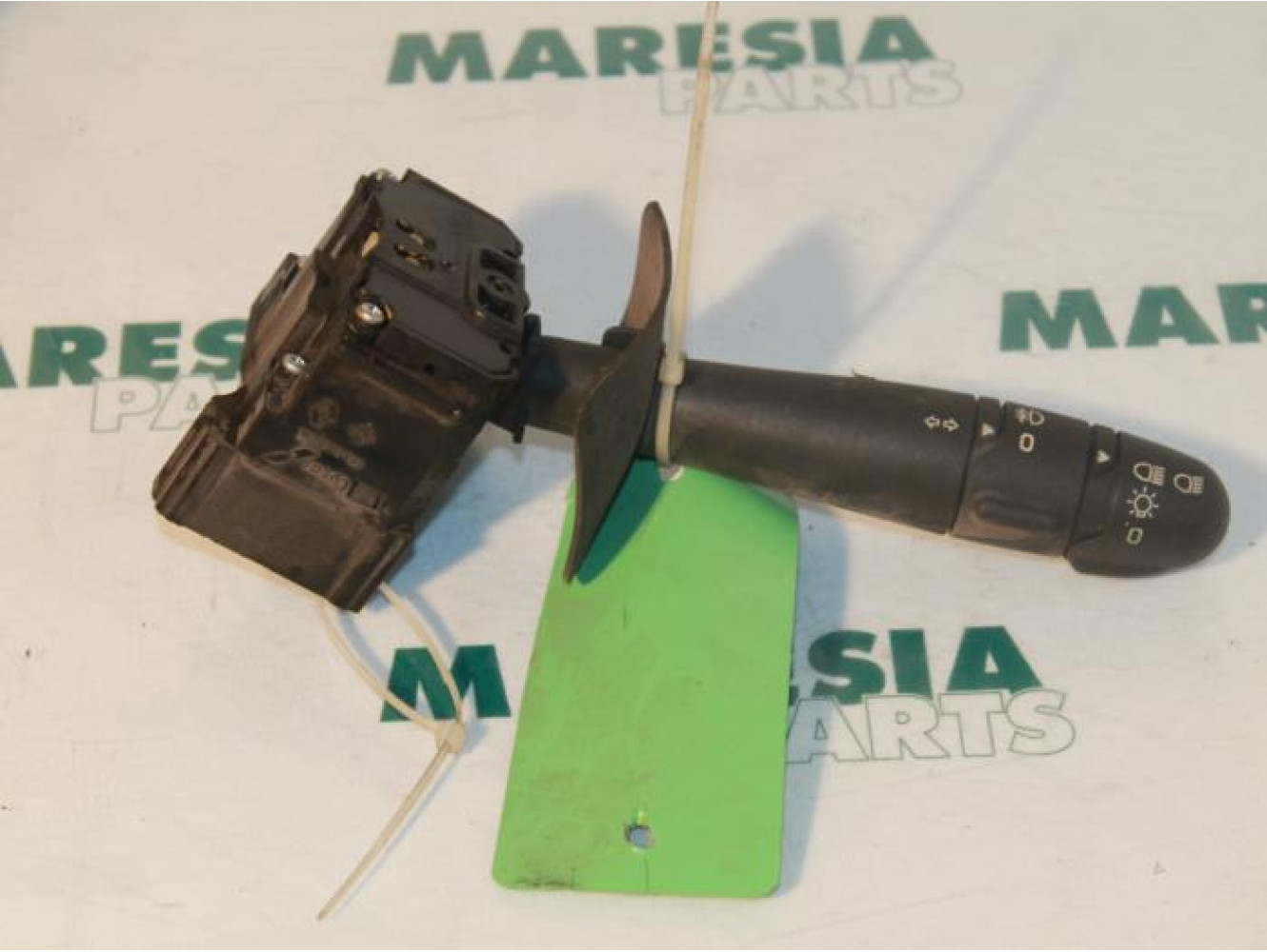Renault - Megane - Indicator switch