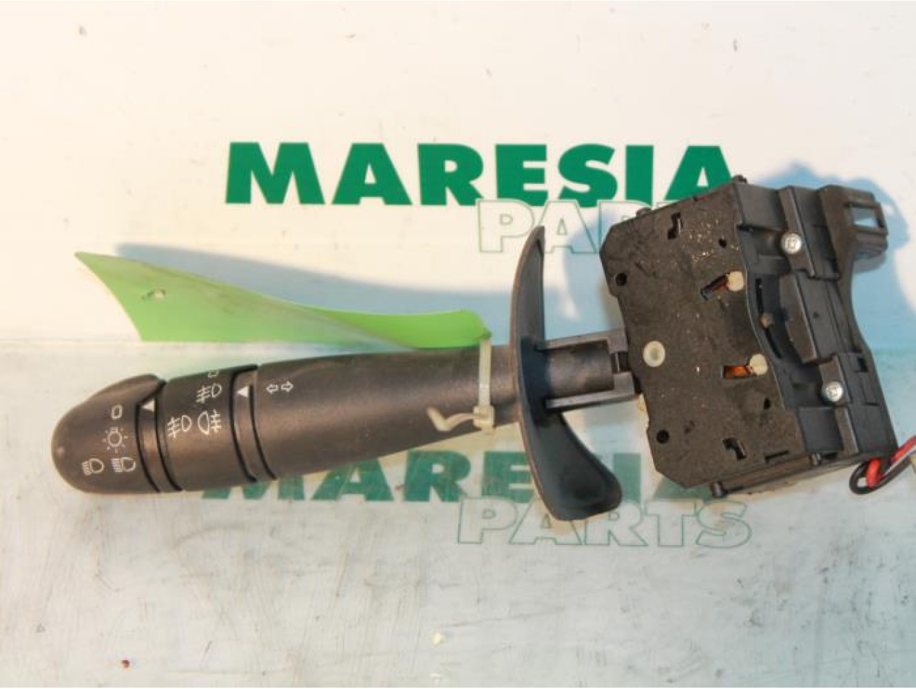 Renault - Megane Scenic - Indicator switch