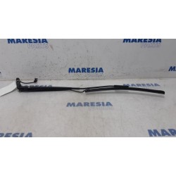 Citroen - C4 Cactus - Front wiper arm