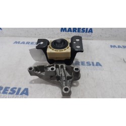 Renault - Kangoo - Engine mount