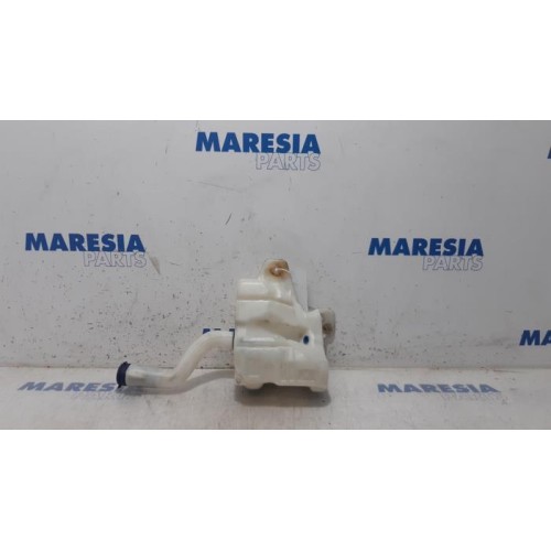 Fiat - Punto - Front windscreen washer reservoir