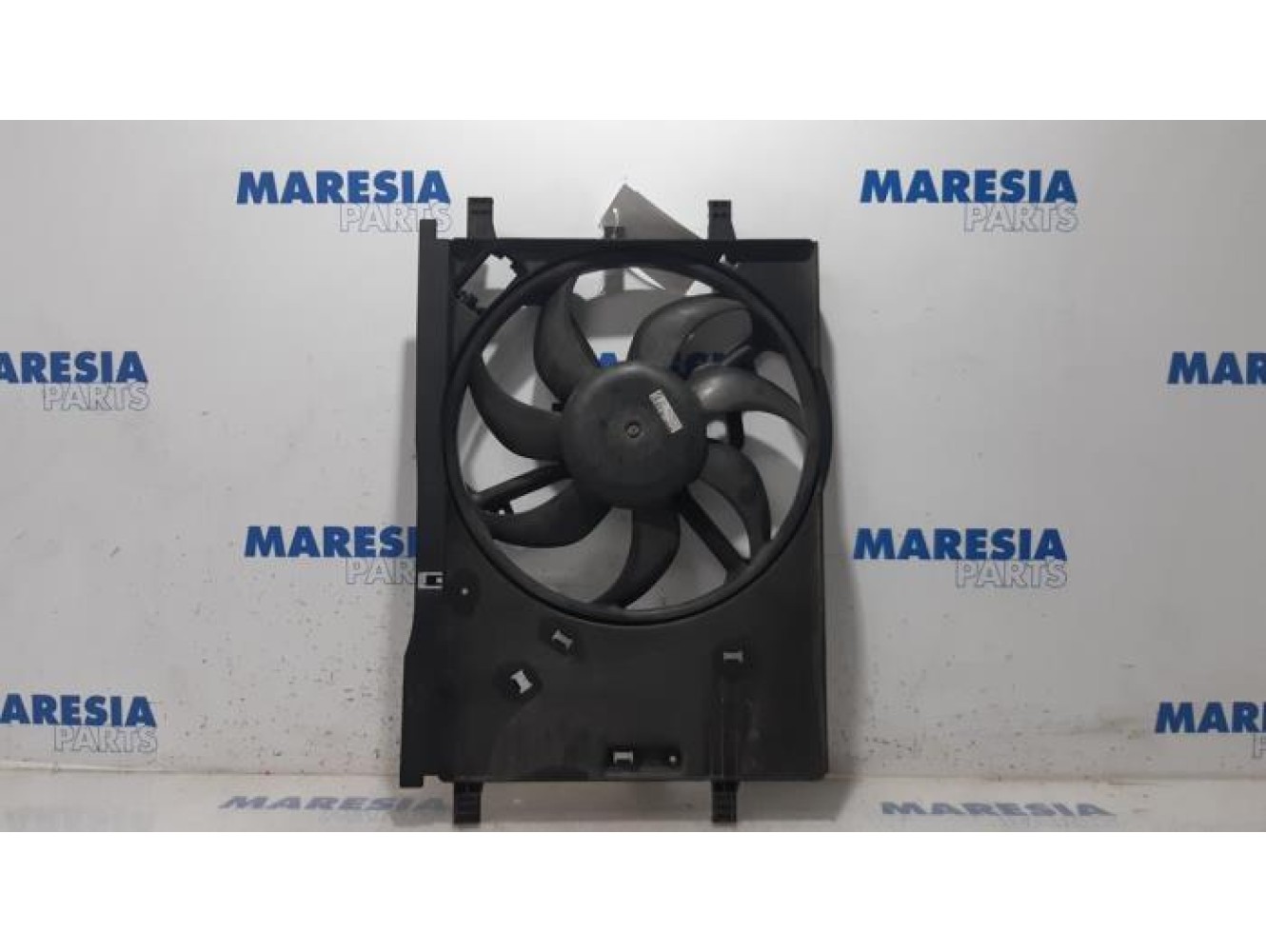 Fiat - Punto - Fan motor