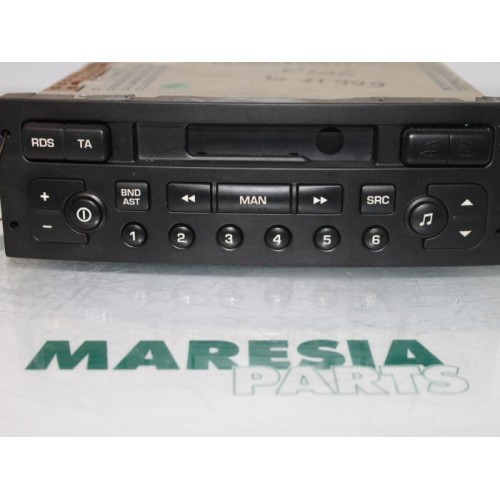 Peugeot - 206 - Radio