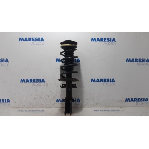 Renault - Kangoo - Front shock absorber rod, right