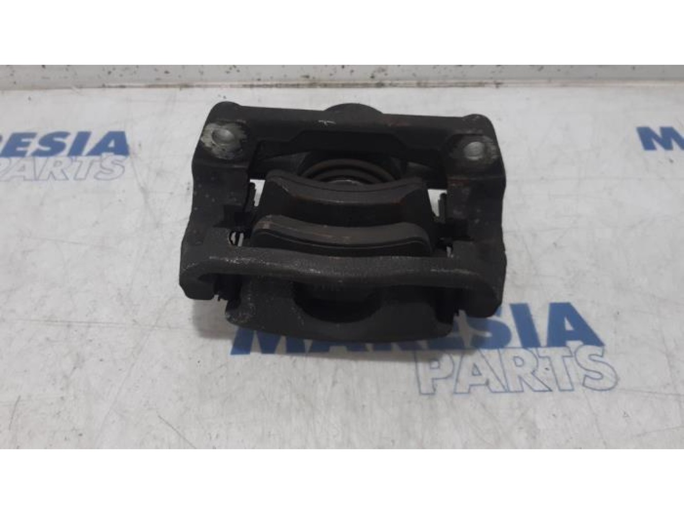 Renault - Kangoo - Front brake calliper, left