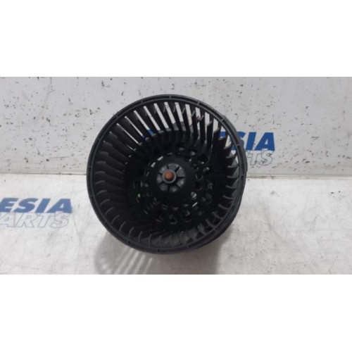 Renault - Clio - Heating and ventilation fan motor
