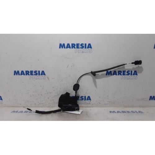 Renault - Clio - Front door lock mechanism 4-door, right