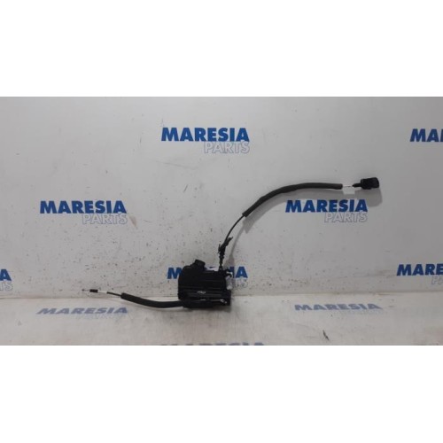 Renault - Clio - Rear door mechanism 4-door, right